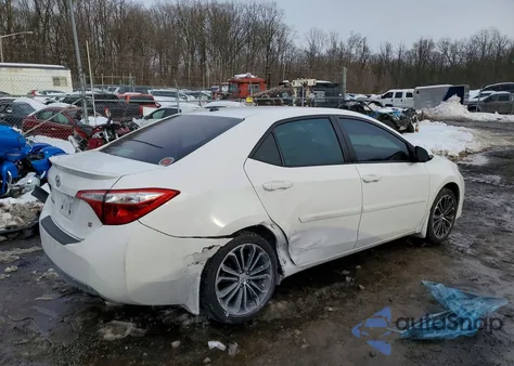 2015 Toyota Corolla L z USA, uszkodzony, nr VIN 2T1BURHE8FC448969